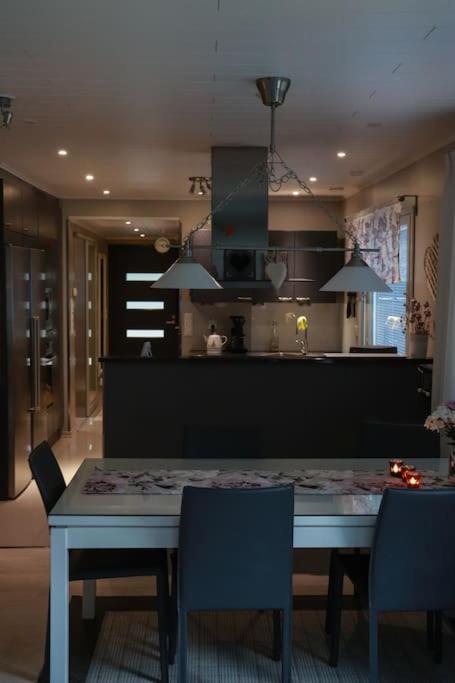 Cosy, Homely House With A Large Courtyard Saarenkylä Buitenkant foto