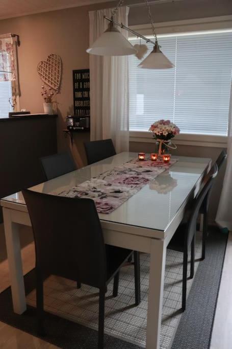 Cosy, Homely House With A Large Courtyard Saarenkylä Buitenkant foto